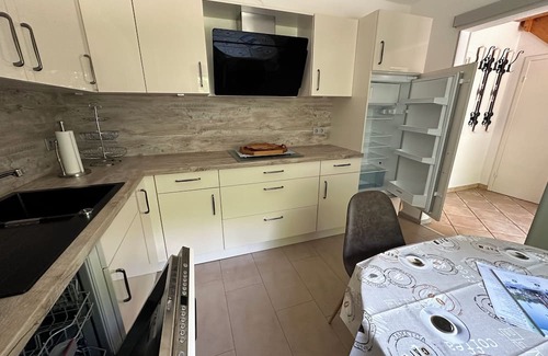 Oeversee Appartement | Gemütliche Ferienwohnung in Haushälfte Nähe Flensburg