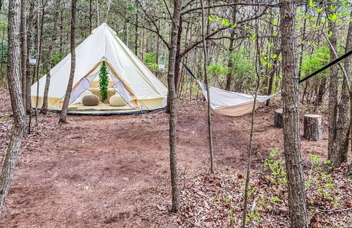 Turnersville Maison | Unique Glamping Experience w/Private Bathroom