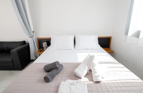 Zakhloritika Appartement | Grand Relax Suite 2 with Private Jacuzzi