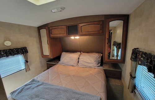 Hollywood Maison | Cozy RV in Hollywood, MD with AC and WiFi for a relaxing stay