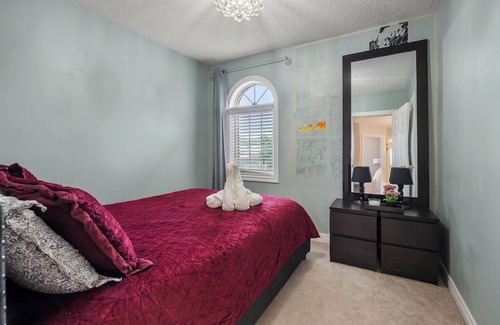 Watertown Maison | Spacious 5-bedroom house in wonderful Hamilton with fitness room, WiFi .