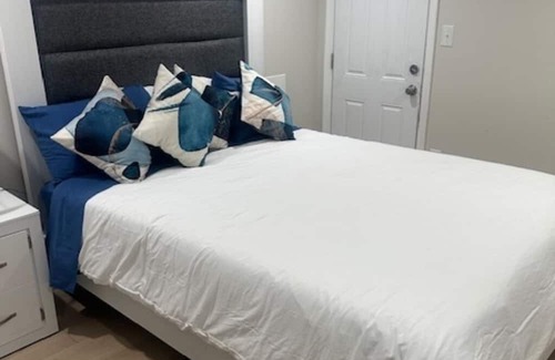 Downtown Baltimore Maison | Charming 4-bedroom townhome with AC and WiFi in Baltimore