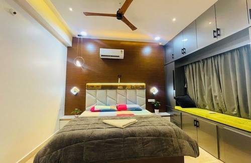 Chanda Nagar Appartement | Luxurious Garden-View Duplex in Hyderabad,4-bedroom with AC, WIFI