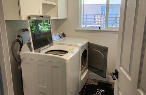 University Place Maison | Quiet 1 bedroom 1 bathroom in University Place