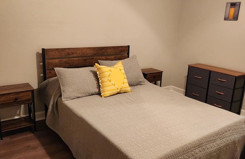 Denham Springs Maison | Simply Stay sleeps up to 8 people and is conveniently located right off the I-12