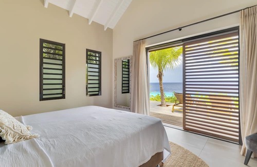 Sabadeco Villa | Villa Viteau, New! Luxurious oceanfront villa with private cinema