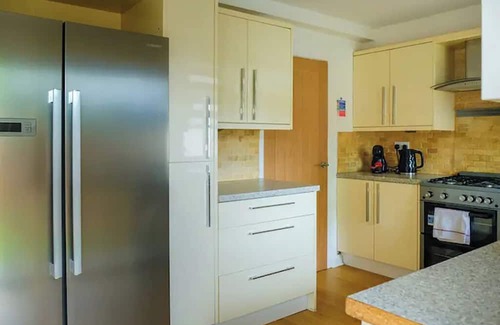 Bellshill Appartement | Cosy 4-Bed House near Glasgow