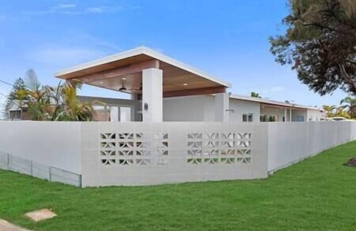 Christies Beach Appartement | The Elements: WATER | Apartment Four