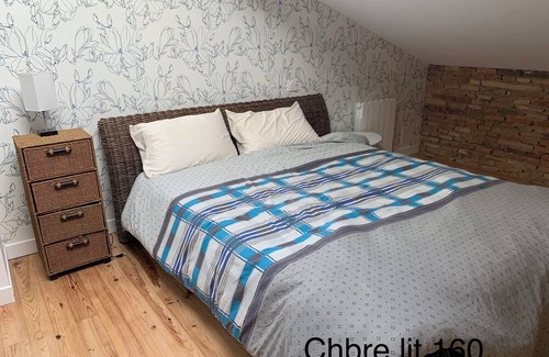 Genebrieres Lit Et Petit-Déjeuner | Logis Groly Gîte spa en Campagne