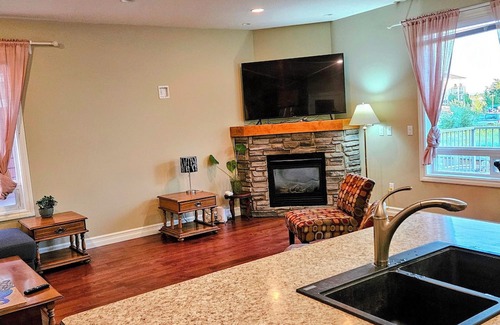 Fort St. John Maison | Family-size Spacious Executive Duplex