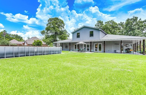 Burnside Maison | Group Getaway in Gonzales ~ 25 Mi to Baton Rouge!