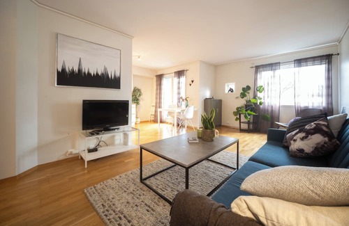Haugesund Appartement | 2-bedroom apartment in center of Haugesund with WiFi and parking