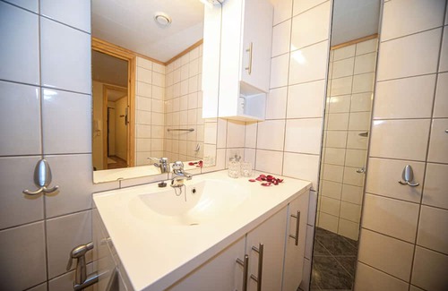 Haugesund Appartement | 2-bedroom apartment in center of Haugesund with WiFi and parking