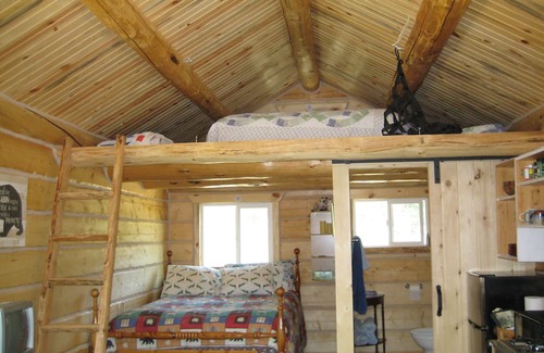 Trout Creek Cabine | Delightful log cabin in Trout Creek