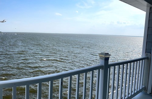 South Seaside Park Maison | Water Front Spacious 5-bedroom house with WiFi, AC in beautiful Seaside Park
