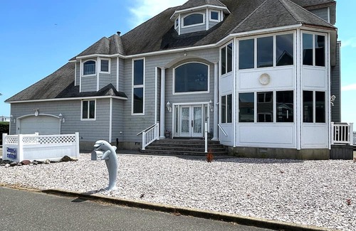 South Seaside Park Maison | Water Front Spacious 5-bedroom house with WiFi, AC in beautiful Seaside Park