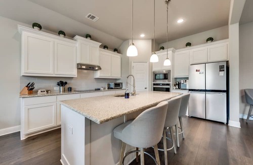 Keene Maison | Classy 2334 square foot Luxurious Home