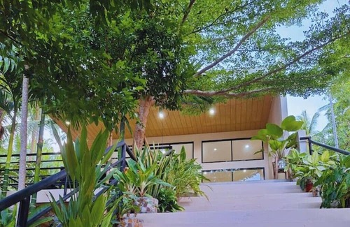 San Francisco Island Maison | Balcon: Your Cozy Camotes Island Escape