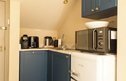 Delgany Appartement | Greystones Garden Studio for 2 down at the Harbour