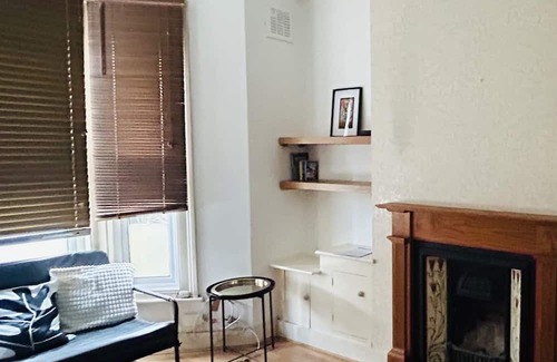 Tollington Appartement | One Romantic Victorian Apartment in London