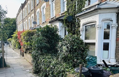 Tollington Appartement | One Romantic Victorian Apartment in London