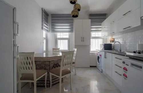 Adalar Appartement | Luxury palace house 2+1, Magnificent sea view