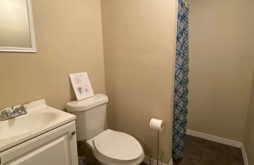 Jacksonville Cabine | Cozy cabin in enchanting Jacksonville with WiFi, AC
