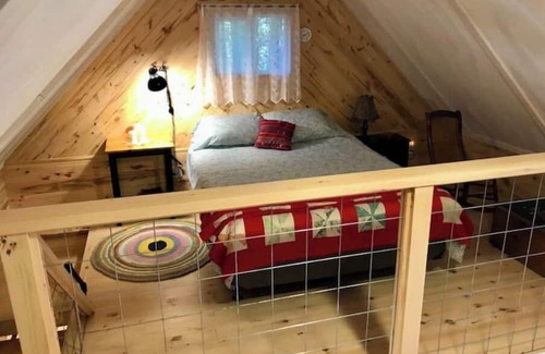 North Grenville Cabine | Cabin in the Forest