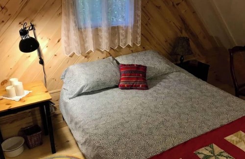 North Grenville Cabine | Cabin in the Forest