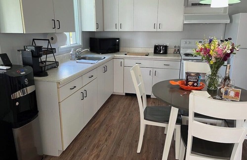 South Glengarry Cabine | Beautiful 2BR Waterfront Cottage! #3