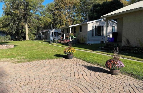 South Glengarry Cabine | Modern 3BR Cottage! #1