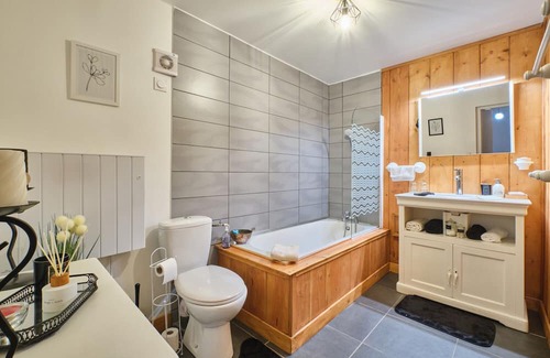 Saint-Martin-en-Vercors Appartement | Apartment 'Gte Edelweiss' with Mountain View, Private Terrace and Wi-Fi
