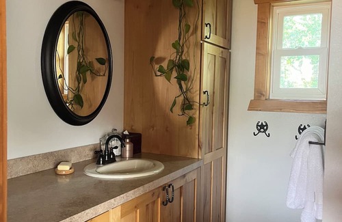 Four Corners Cabine | Cozy Mid-Term 2-bedroom ADU 15-min from Downtown Bozeman