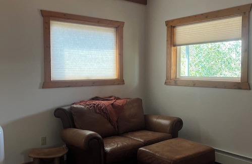 Four Corners Cabine | Cozy Mid-Term 2-bedroom ADU 15-min from Downtown Bozeman