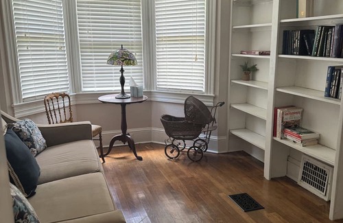 DeLand Maison | The Victorian House