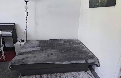 Carrieres-sous-Poissy Appartement | T2 apartment near the Seine, train station 4 minutes, town center 8 minutes