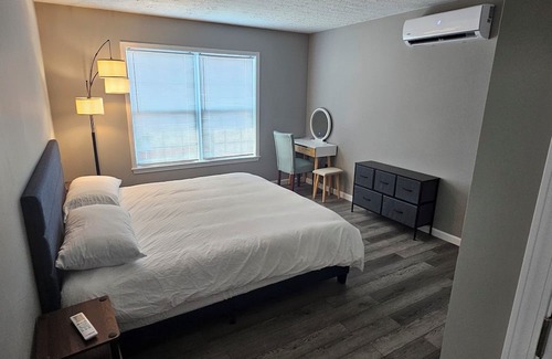 Morehead Appartement | Two bedroom and two bath, with soaker tub downtown in Morehead.