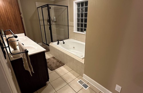 Jasper Maison | Charming 2-bedroom house with AC and WiFi in pleasant Jasper