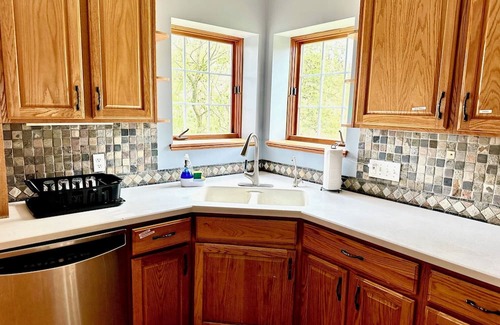 Hudson Maison | Spacious 6-bedroom house in charming Hudson