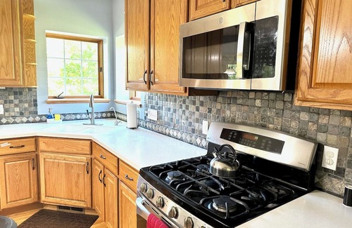 Hudson Maison | Spacious 6-bedroom house in charming Hudson