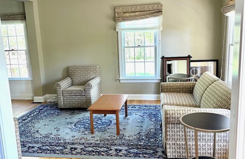 Hudson Maison | Spacious 6-bedroom house in charming Hudson