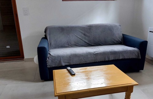 Millery Appartement | Apparemment Avec Piscine Dans une Maison Près de Lyon