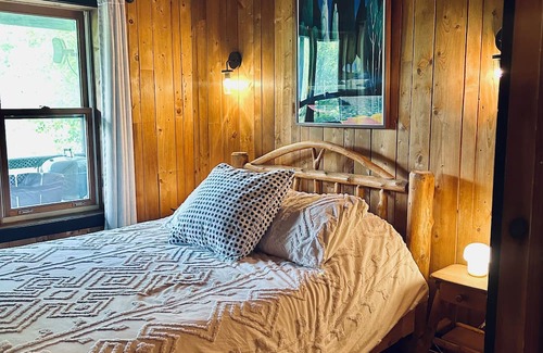 Wentworth-Nord Chalet De Ski | Nature cottage, nature's front row seat right at your spa or fireplace