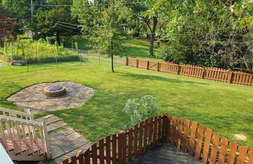 Ballwin Maison | Charming 1-bedroom in basement with AC, WiFi in awesome Ballwin