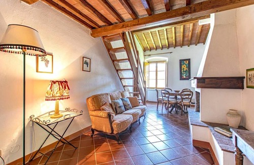 Greve in Chianti Autre | Country retreat near greve in chianti in a santo stefano winery