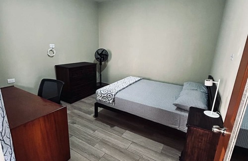 Villa Nueva Appartement | Charming 3-bedroom apartment with AC and WiFi in enchanting Amatitlán
