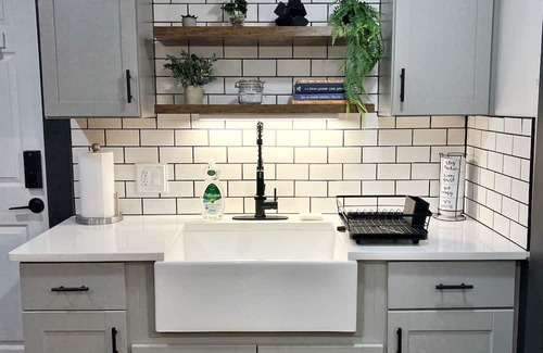 Syracuse Appartement | Newly renovated 2-bedroom apartment in welcoming Syracuse with AC, WiFi and Hea
