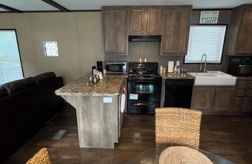 Walterboro Maison | 3-bedroom mobile home in awesome Walterboro with AC, WiFi, Cable