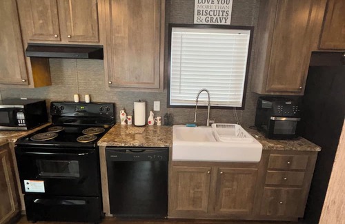 Walterboro Maison | 3-bedroom mobile home in awesome Walterboro with AC, WiFi, Cable