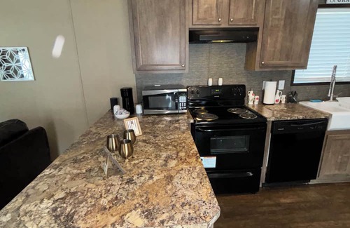 Walterboro Maison | 3-bedroom mobile home in awesome Walterboro with AC, WiFi, Cable